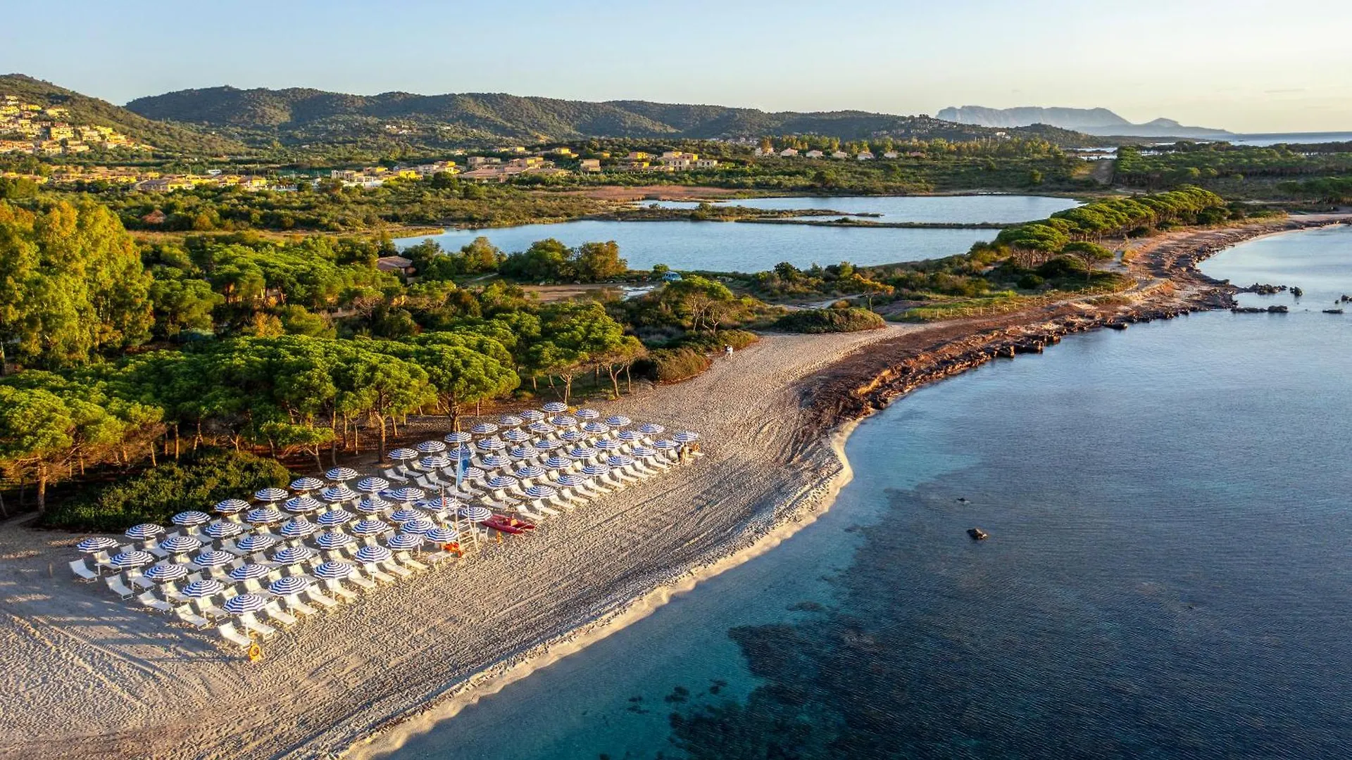 **** Hotel Agrustos Beach Villas Budoni Italien
