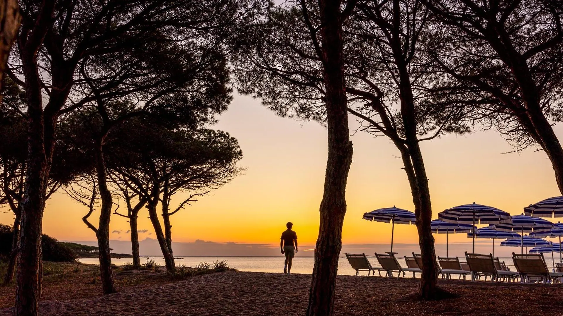 **** Hotel Agrustos Beach Villas Budoni Italien