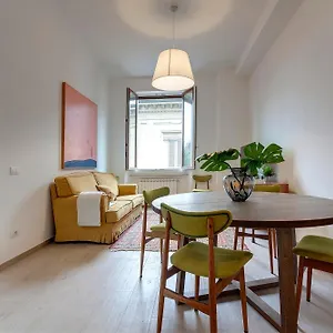Cavour By Mamo , Florence Italy